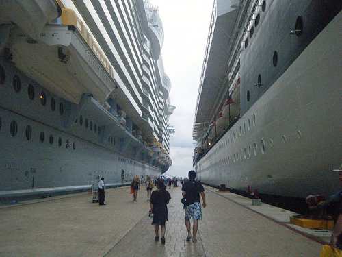 TCM Cruise 2013 Between Ships Cozumel